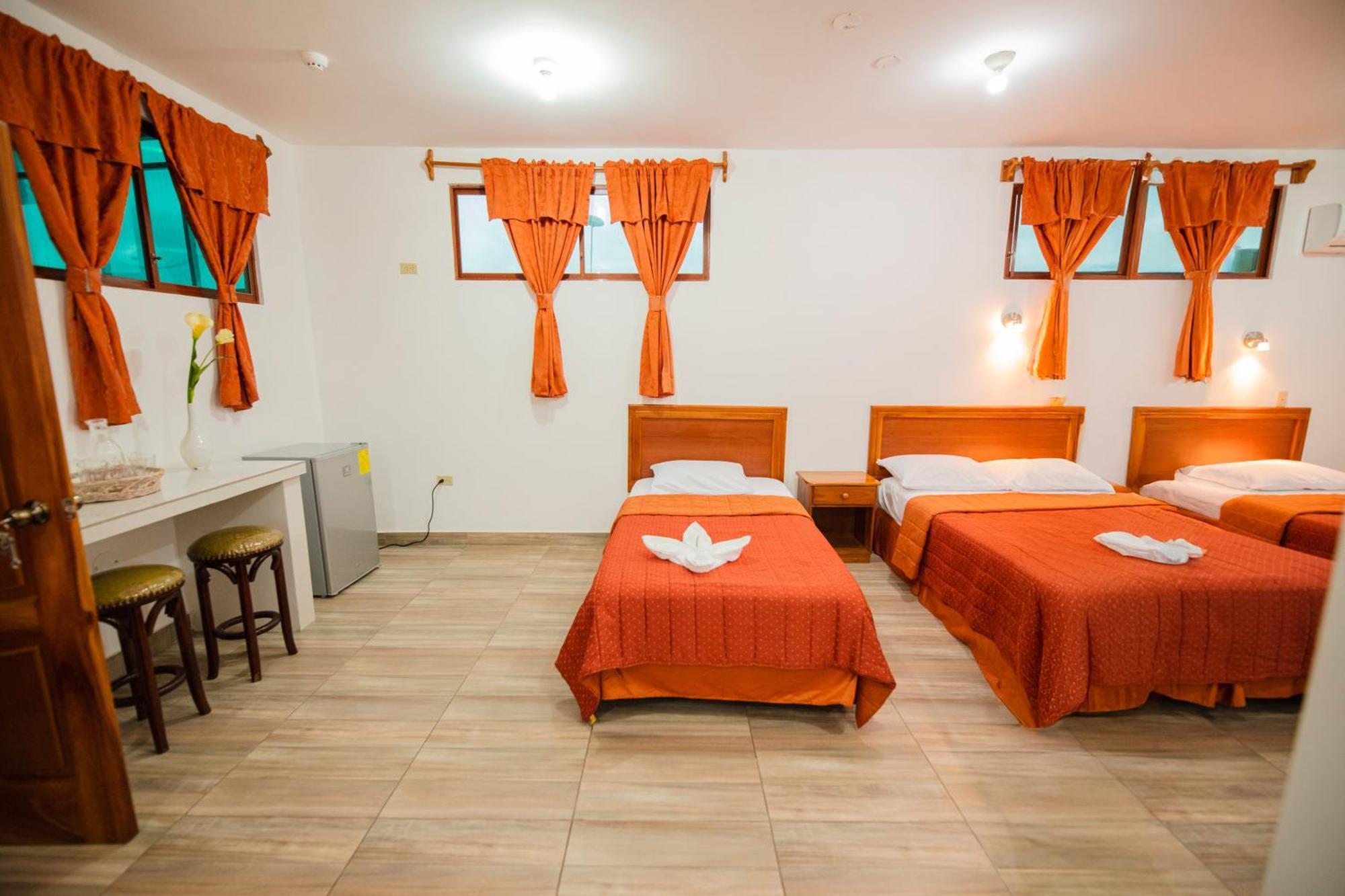 Suites En El Centro Puerto Ayora  Exterior photo