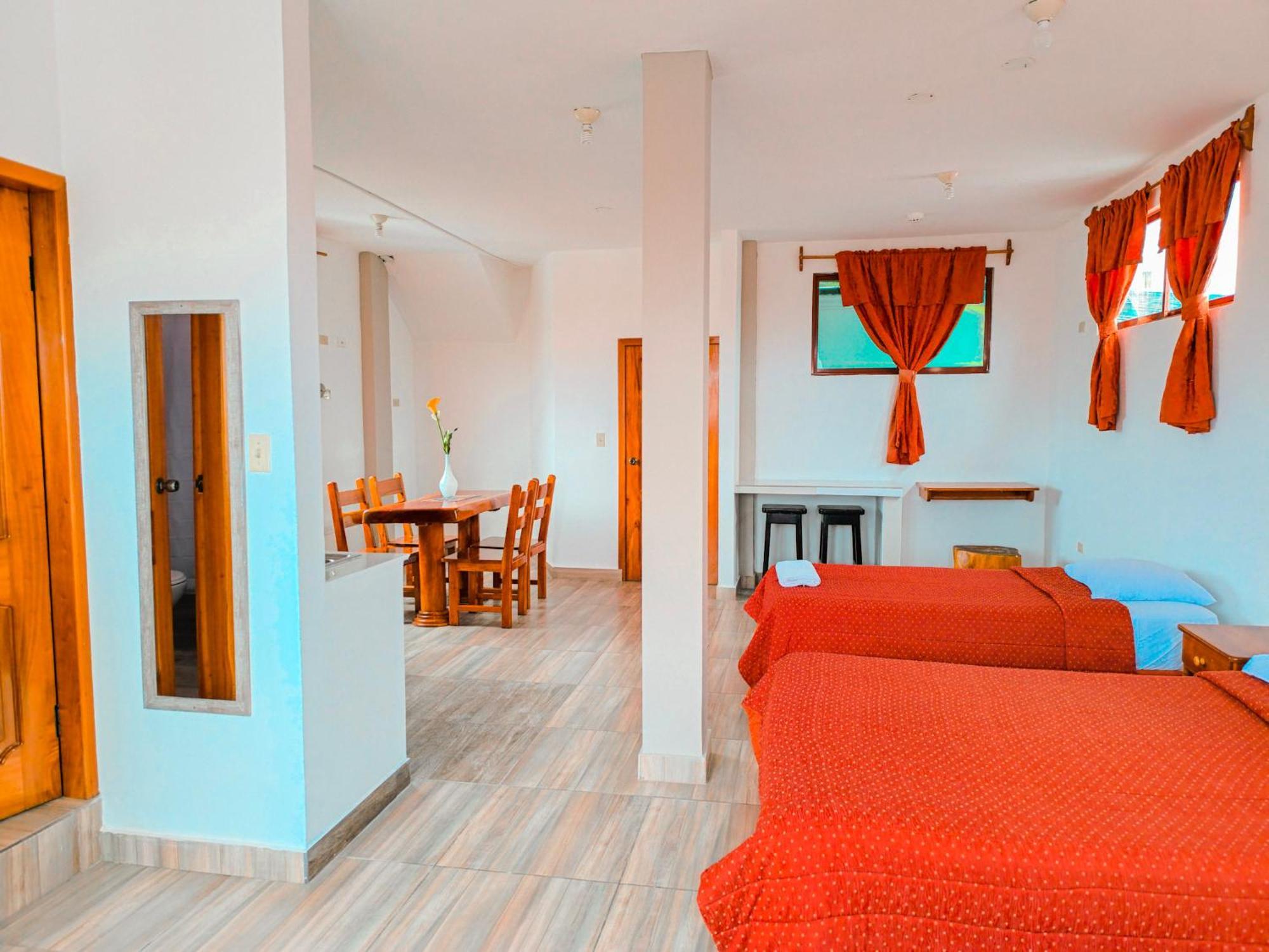 Suites En El Centro Puerto Ayora  Exterior photo
