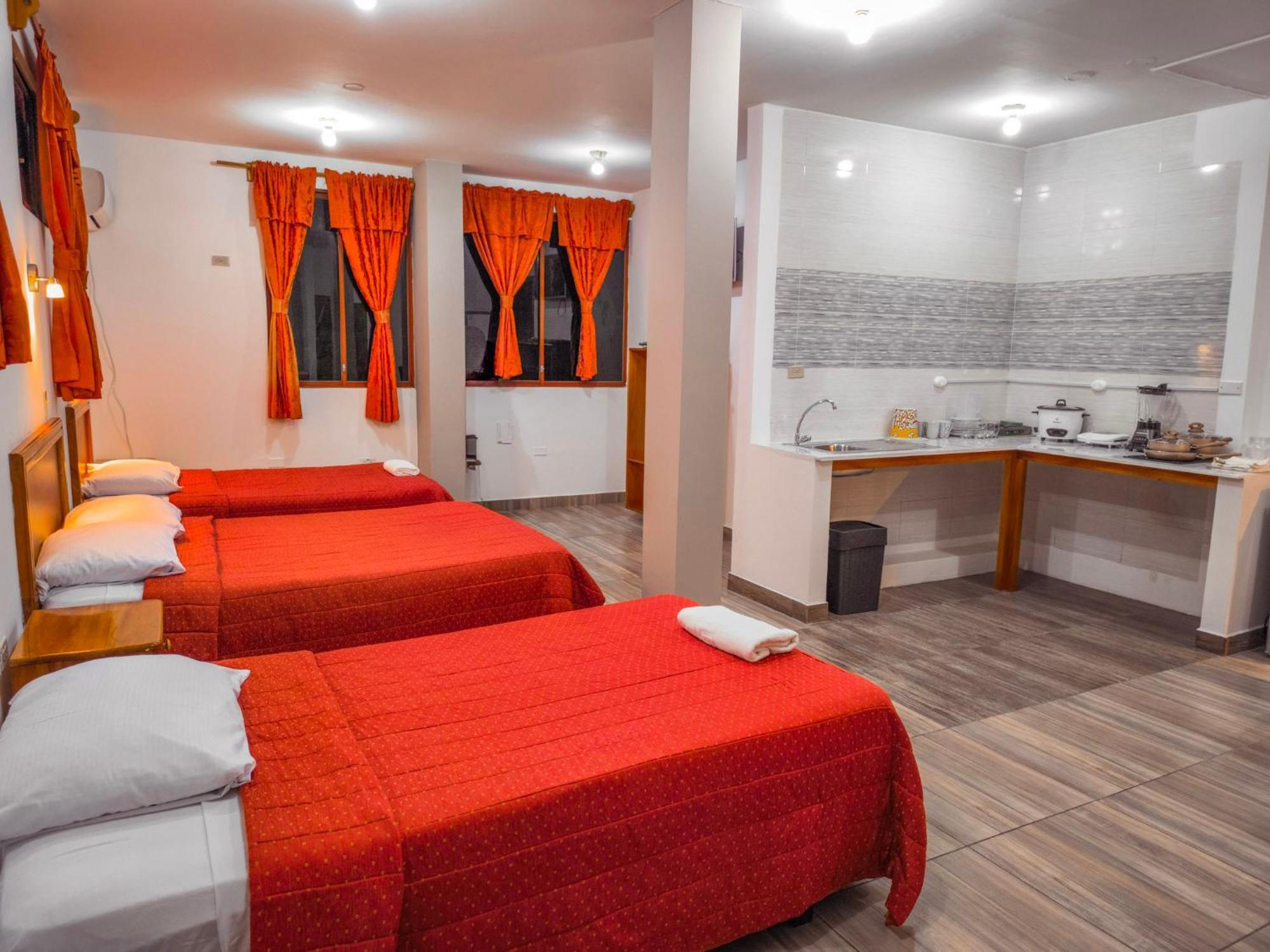 Suites En El Centro Puerto Ayora  Exterior photo