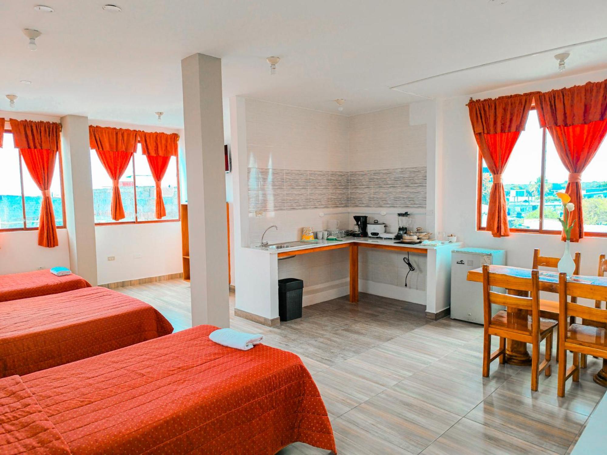 Suites En El Centro Puerto Ayora  Exterior photo