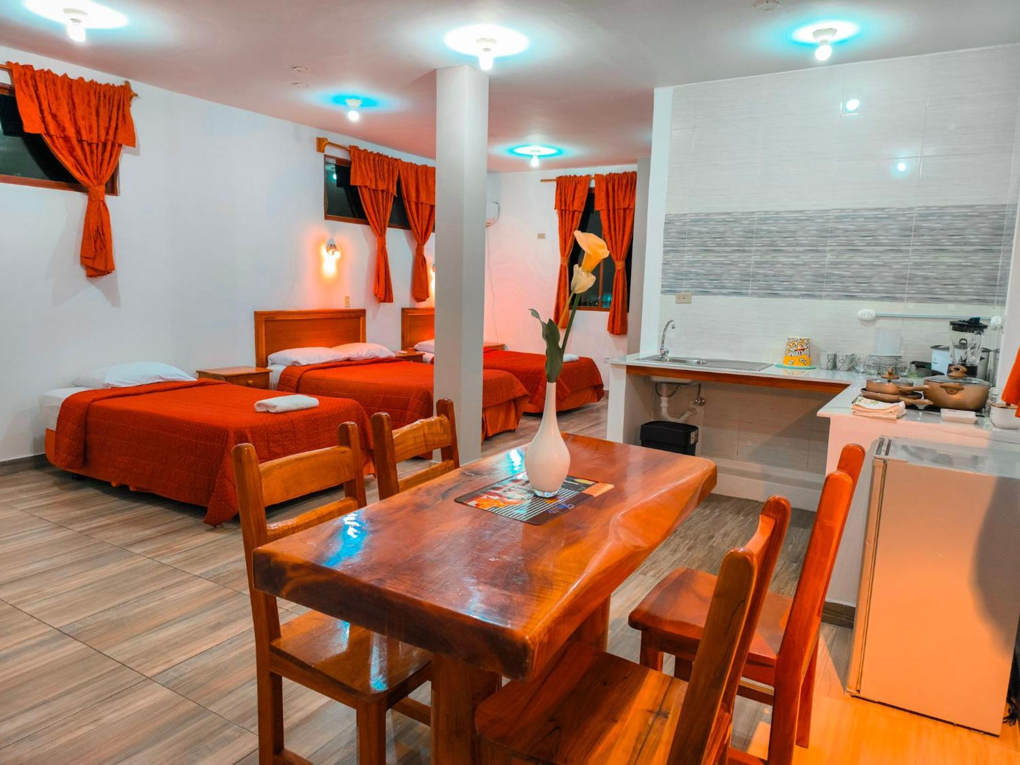 Suites En El Centro Puerto Ayora  Exterior photo